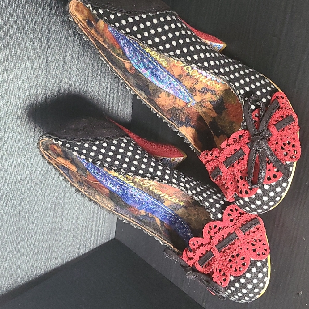 Irregular Iconic Choice shoes, Size 38